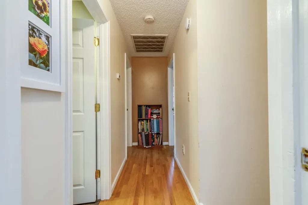 50 Kienia Road Hudson NH 03051