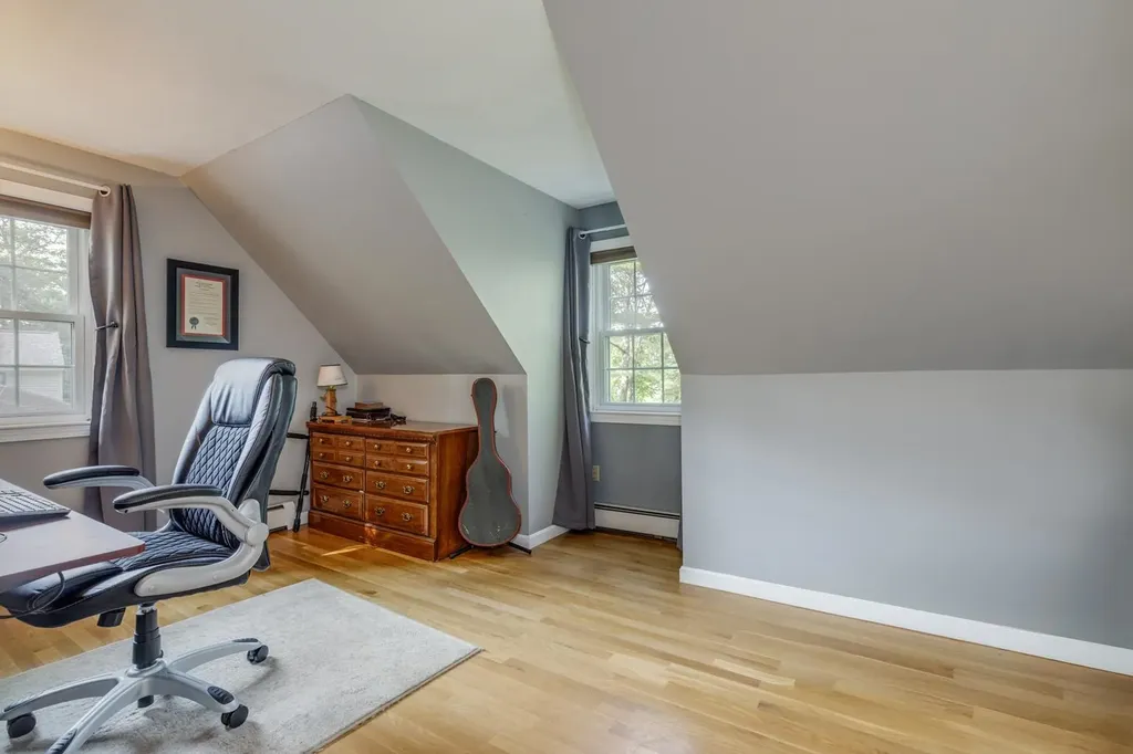 50 Kienia Road Hudson NH 03051