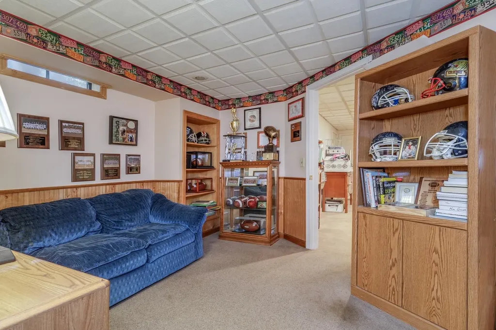 50 Kienia Road Hudson NH 03051