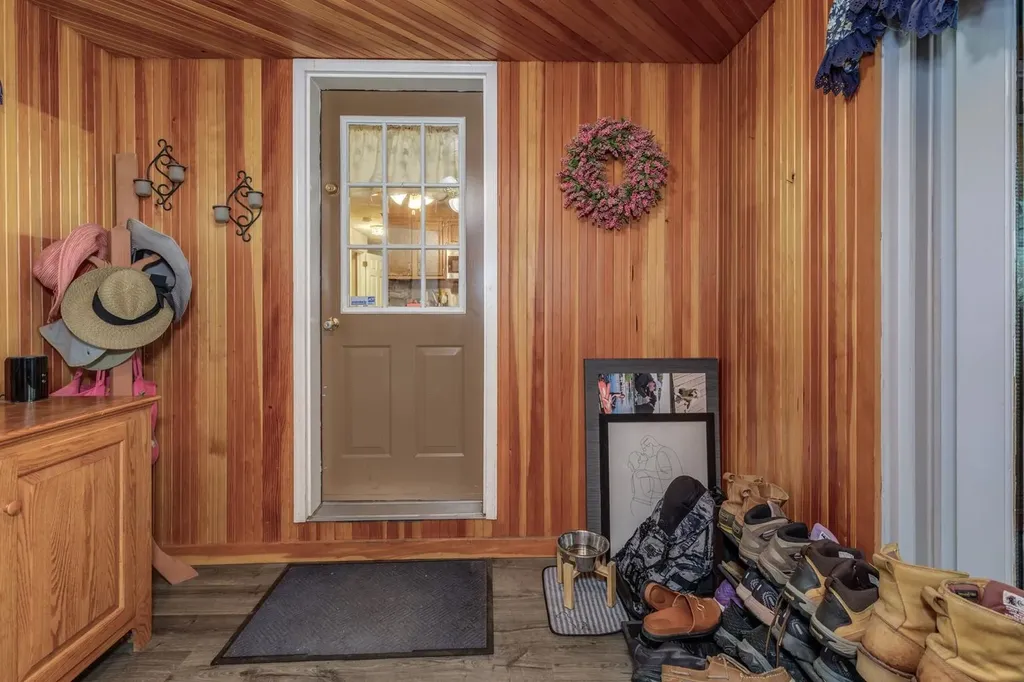 50 Kienia Road Hudson NH 03051