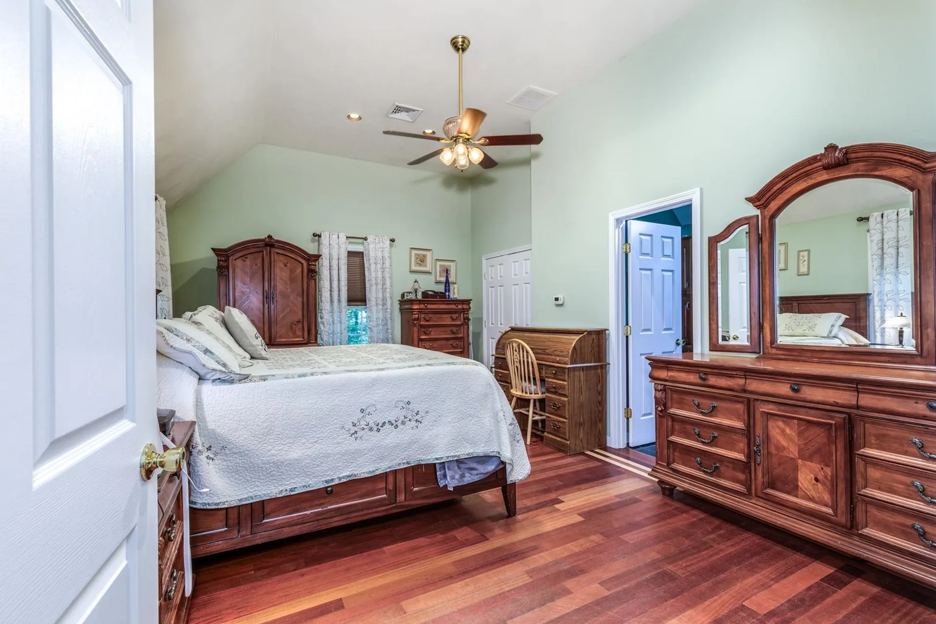 50 Kienia Road Hudson NH 03051