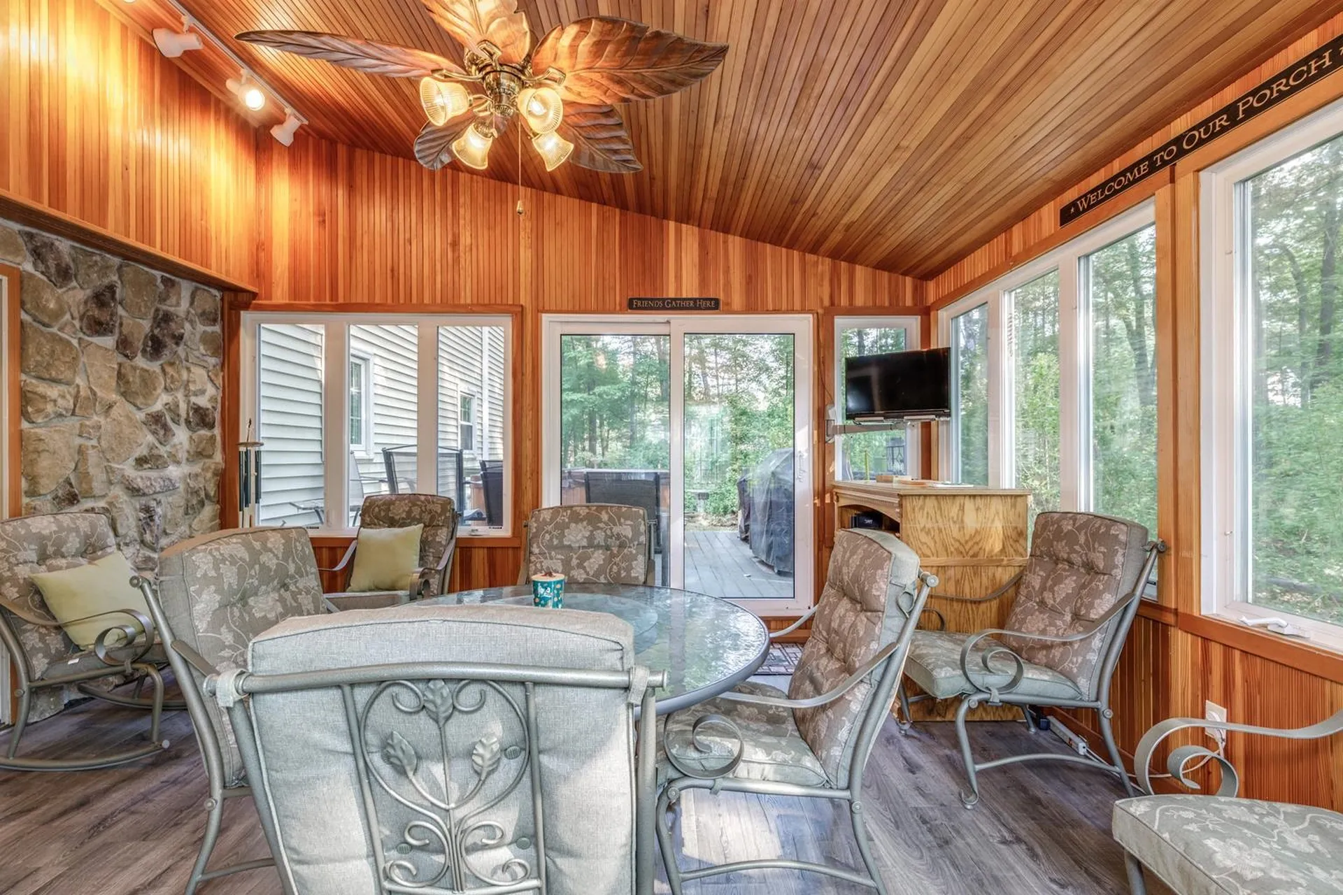 50 Kienia Road Hudson NH 03051