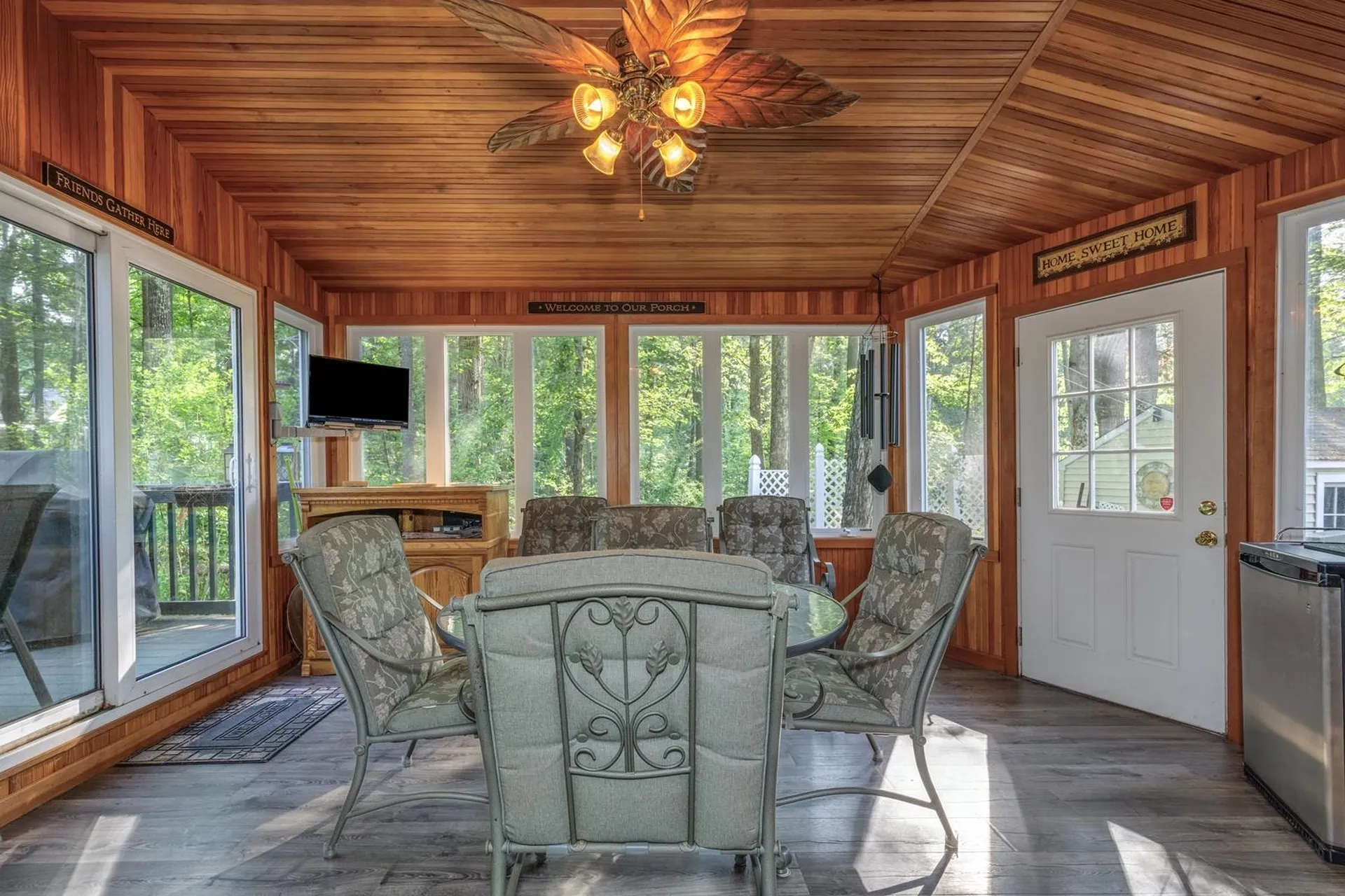 50 Kienia Road Hudson NH 03051