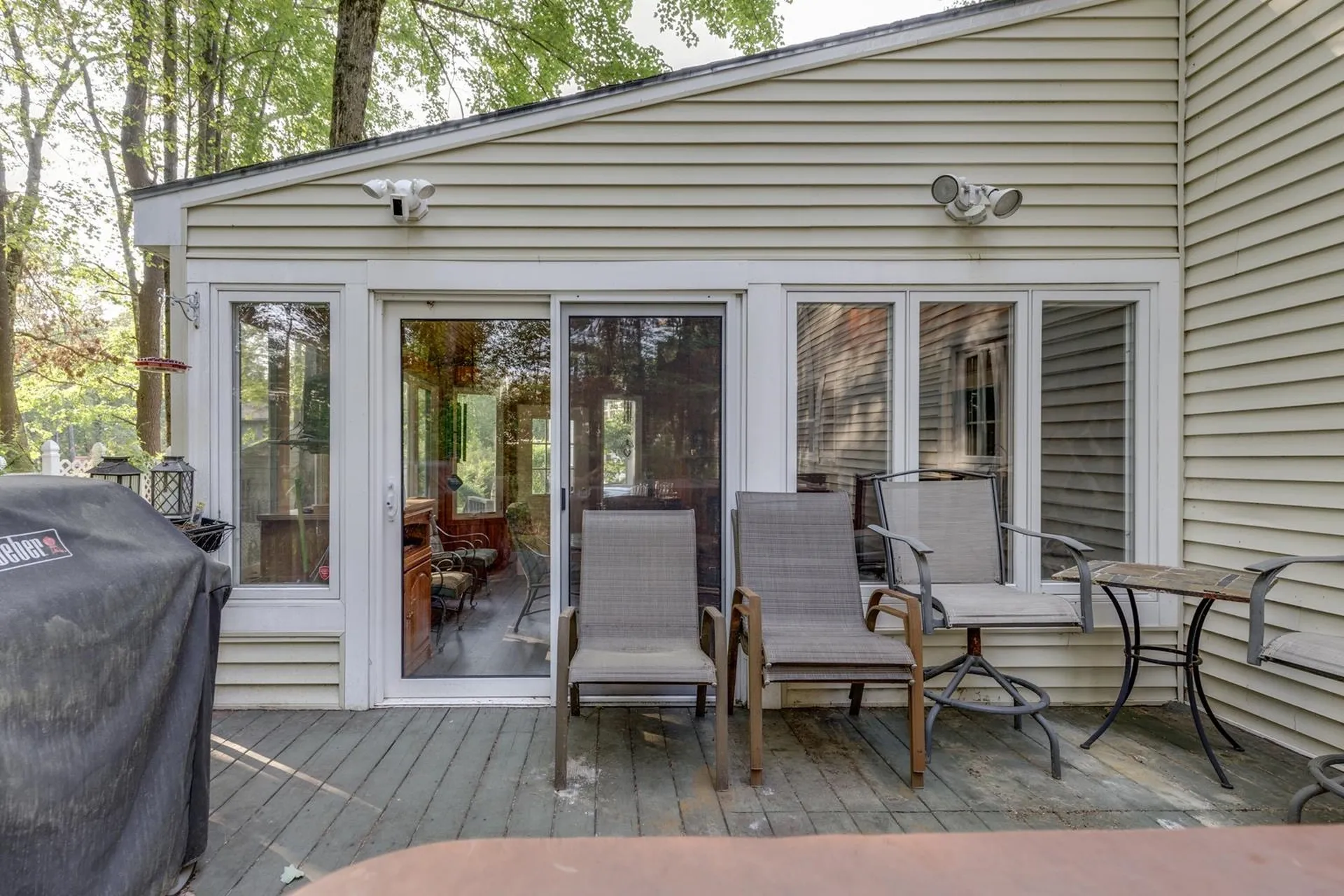 50 Kienia Road Hudson NH 03051