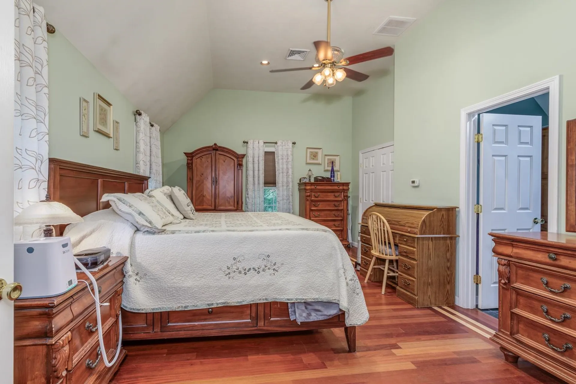 50 Kienia Road Hudson NH 03051