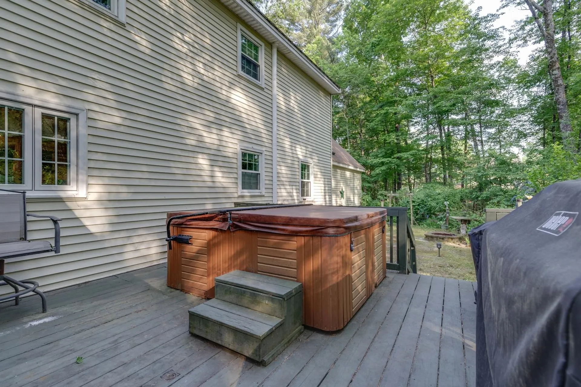 50 Kienia Road Hudson NH 03051