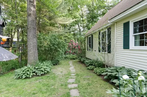 50 Kienia Road Hudson NH 03051