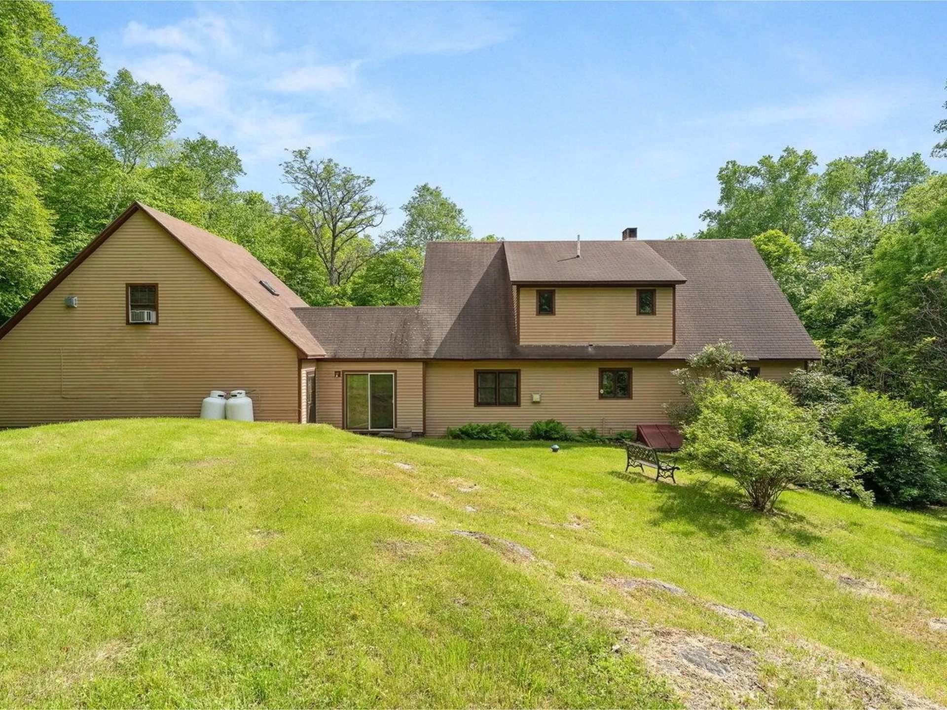 143 Smithers Drive Randolph VT 05060-9095