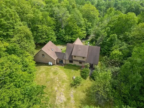 143 Smithers Drive Randolph VT 05060-9095