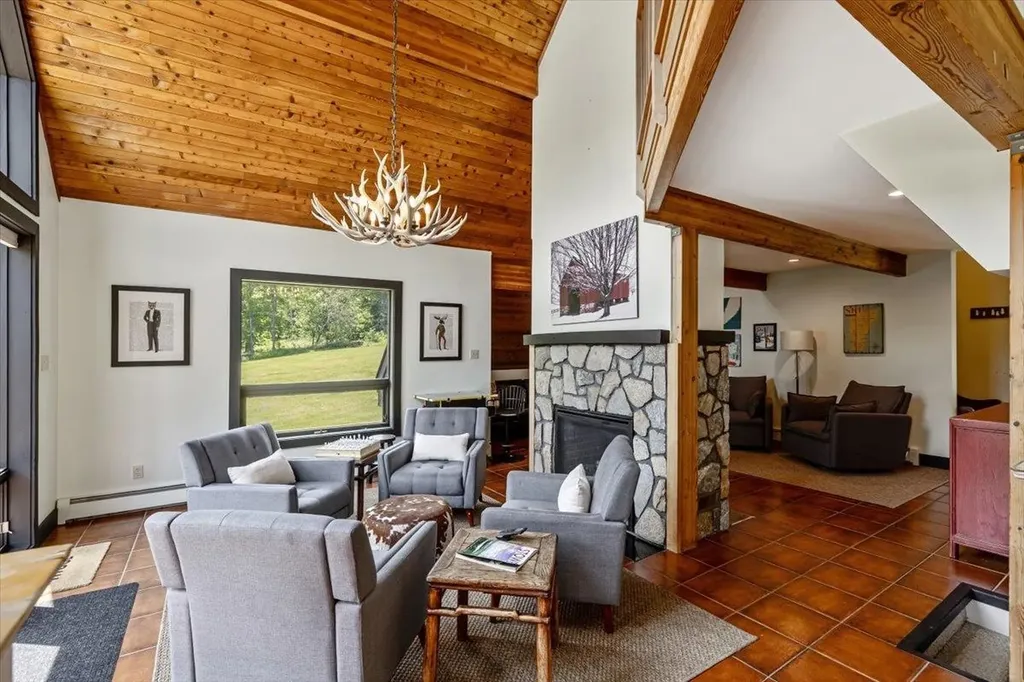 474 Hollow View Stowe VT 05672