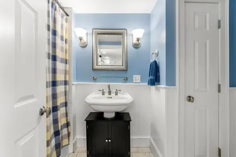 20 Circuit Drive Kingston NH 03848