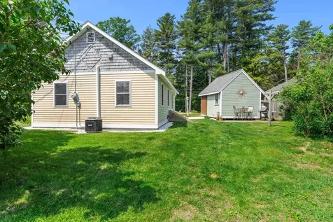 20 Circuit Drive Kingston NH 03848