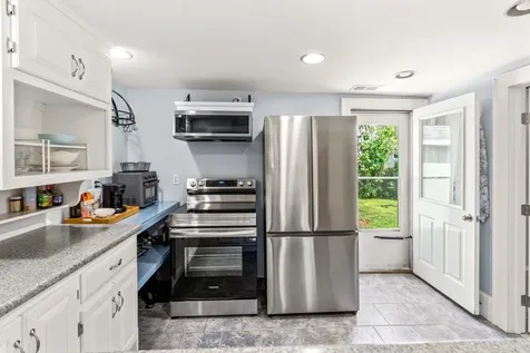 20 Circuit Drive Kingston NH 03848