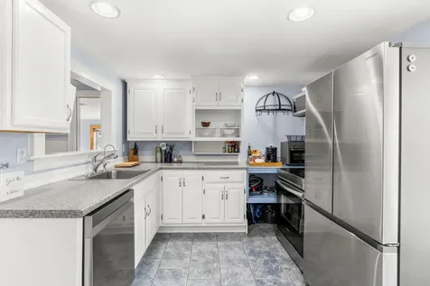 20 Circuit Drive Kingston NH 03848