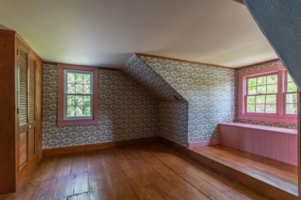 637 Vt Route 111 Derby VT 05829