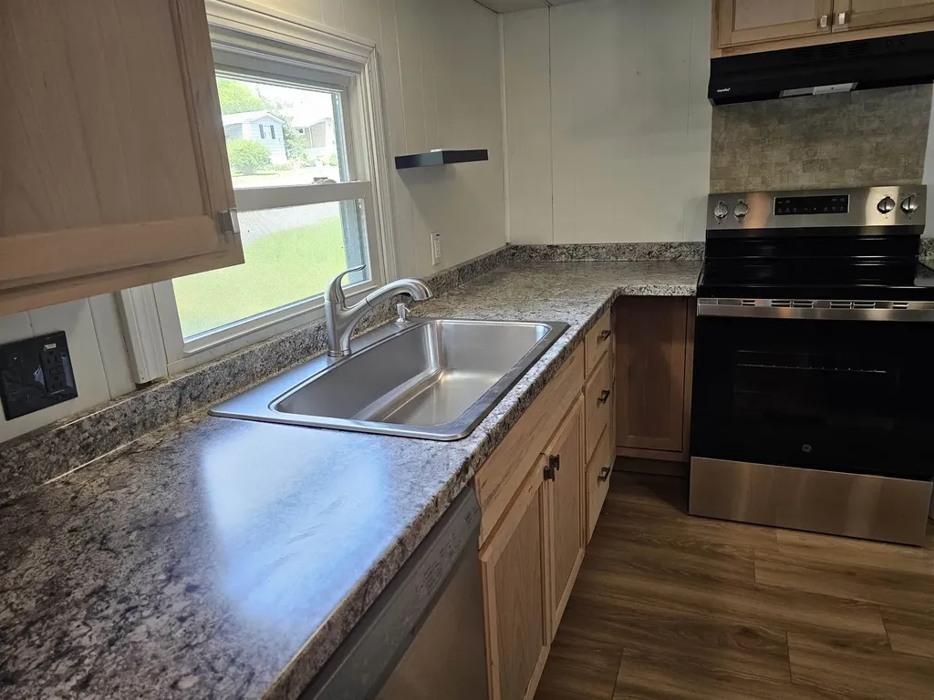 28 Madison Place Claremont NH 03743