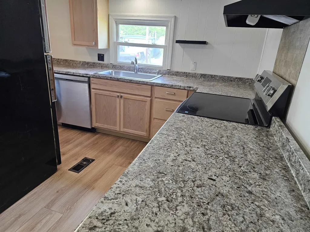 28 Madison Place Claremont NH 03743