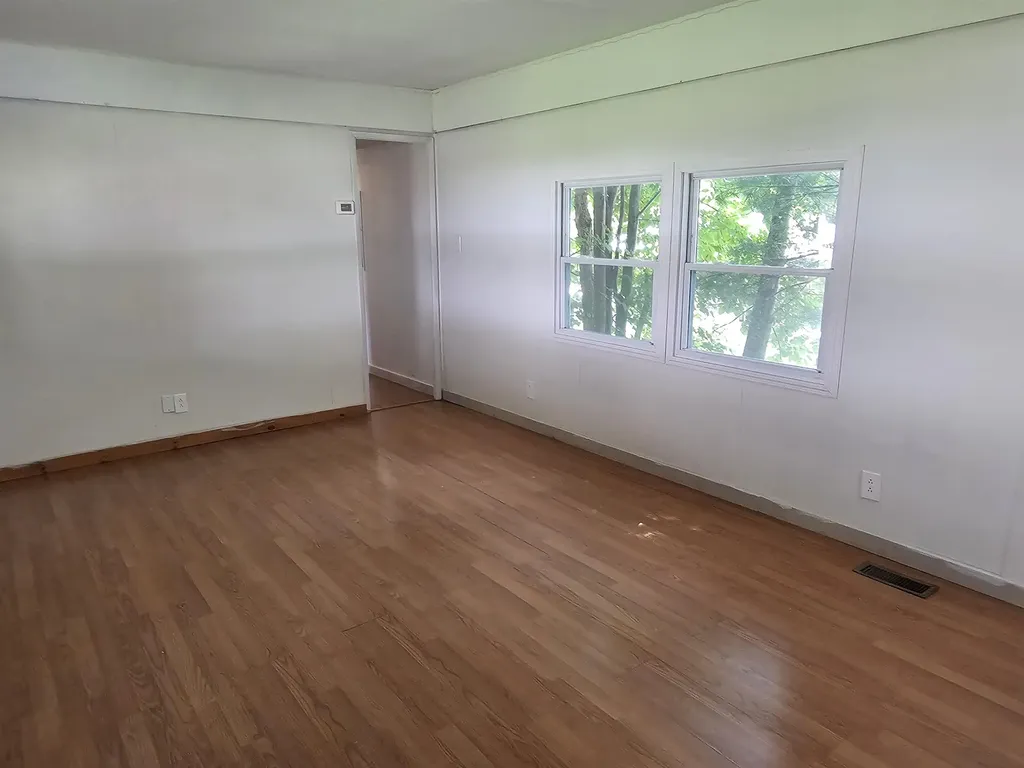 28 Madison Place Claremont NH 03743