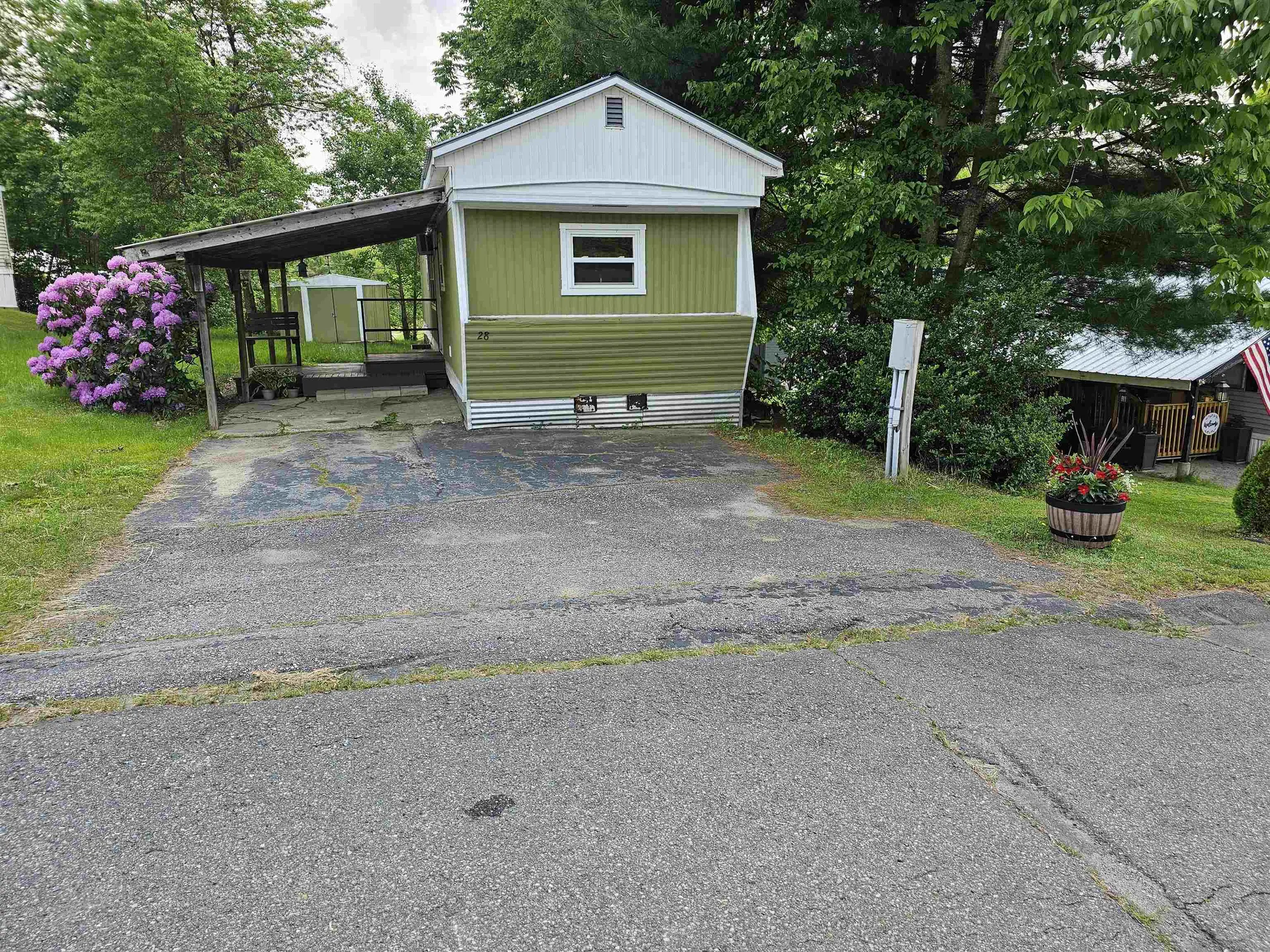 28 Madison Place Claremont NH 03743