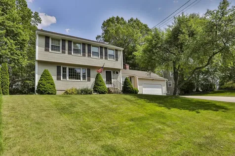 9 Macdonald Drive Nashua NH 03062