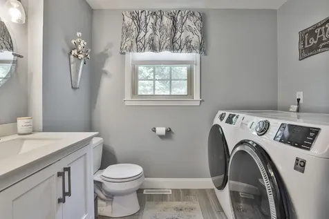 9 Macdonald Drive Nashua NH 03062