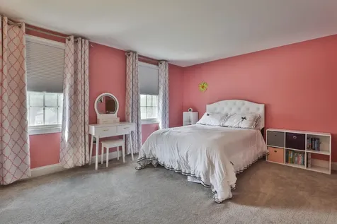 9 Macdonald Drive Nashua NH 03062