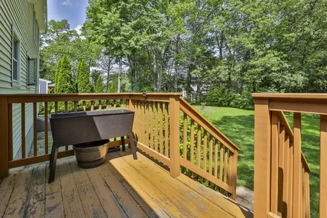9 Macdonald Drive Nashua NH 03062