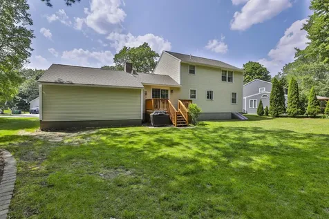 9 Macdonald Drive Nashua NH 03062