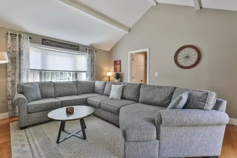 9 Macdonald Drive Nashua NH 03062