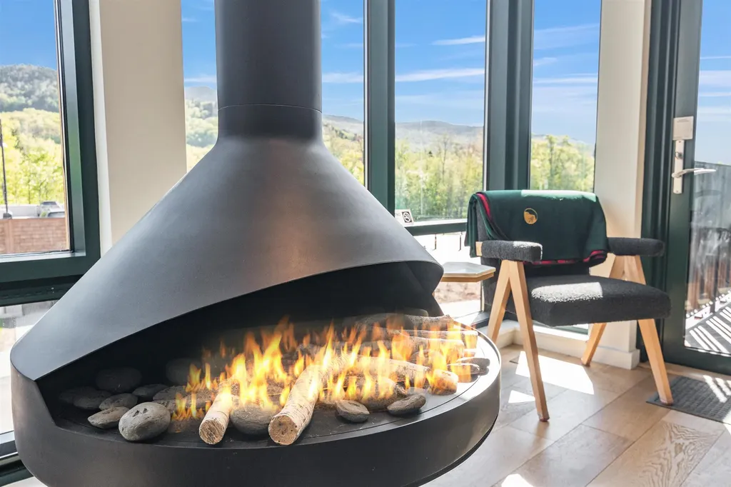 69 Hourglass Drive Stowe VT 05672