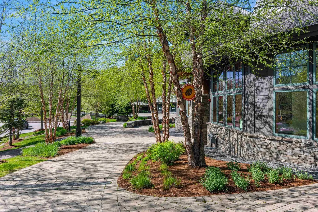 69 Hourglass Drive Stowe VT 05672