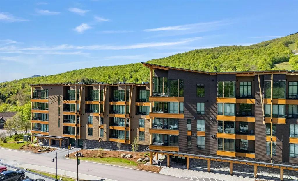 69 Hourglass Drive Stowe VT 05672