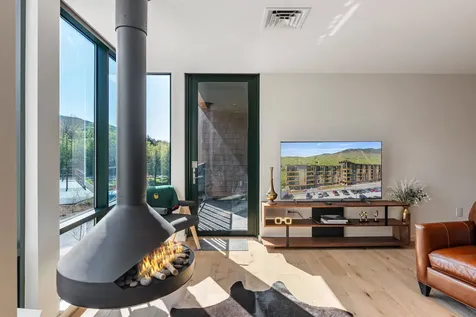 69 Hourglass Drive Stowe VT 05672