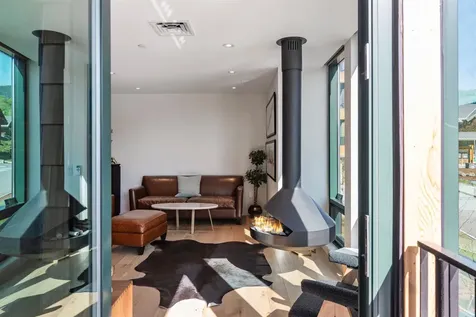 69 Hourglass Drive Stowe VT 05672