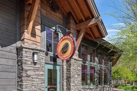 69 Hourglass Drive Stowe VT 05672