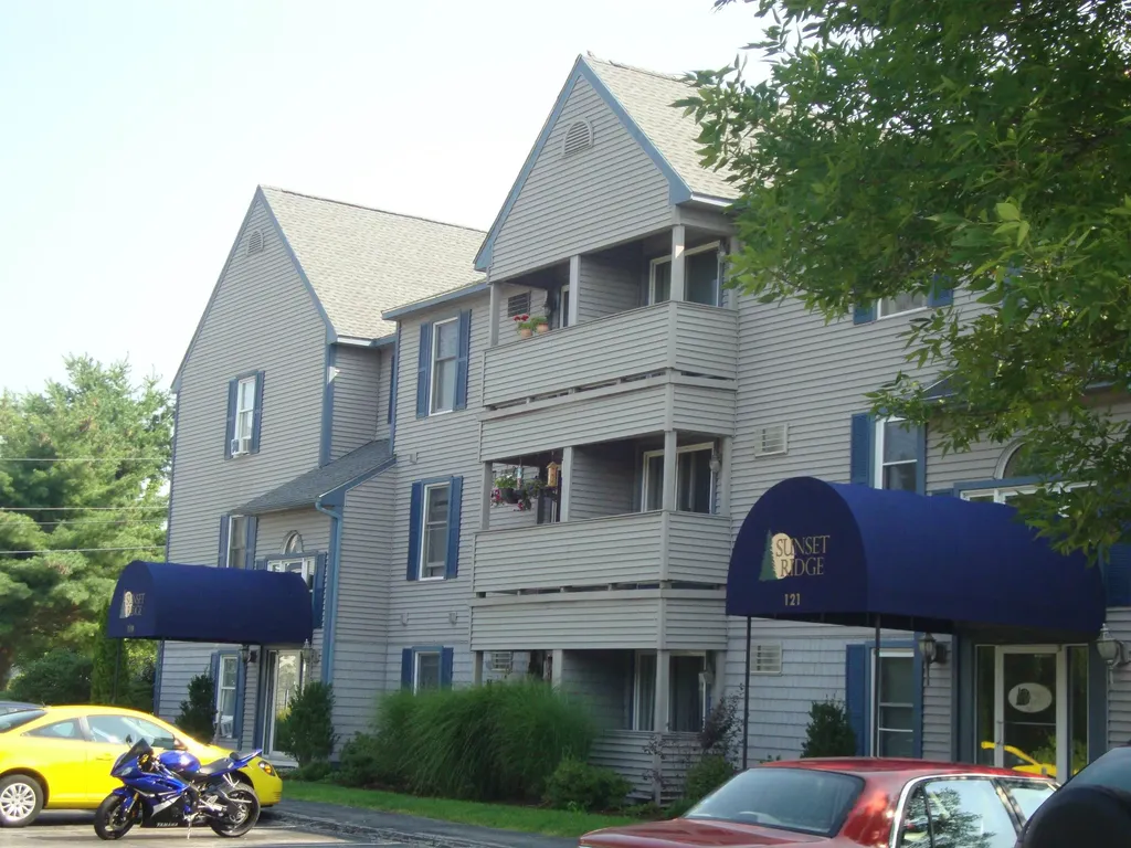 121 Eastern Avenue Manchester NH 03104
