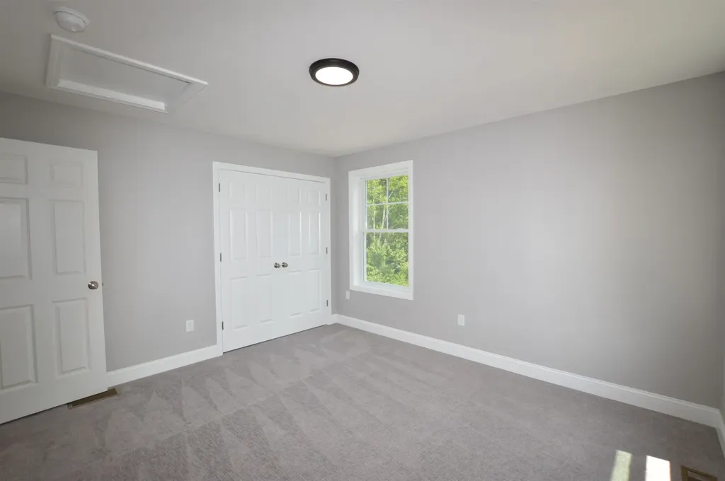 22 Shelburne Lane Concord NH 03301