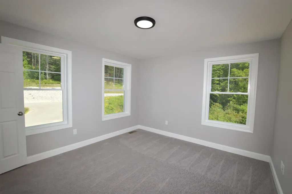 22 Shelburne Lane Concord NH 03301