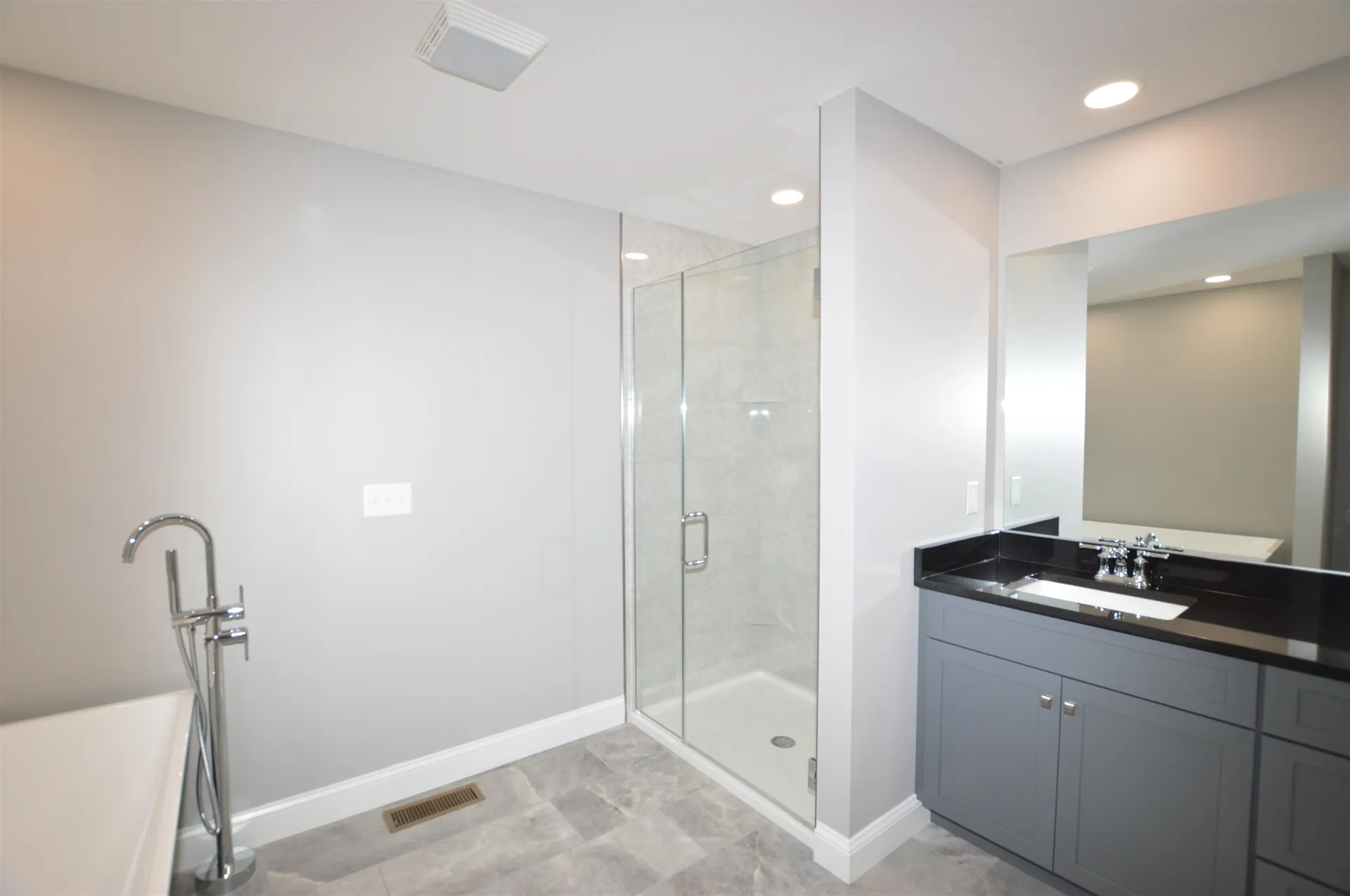 22 Shelburne Lane Concord NH 03301