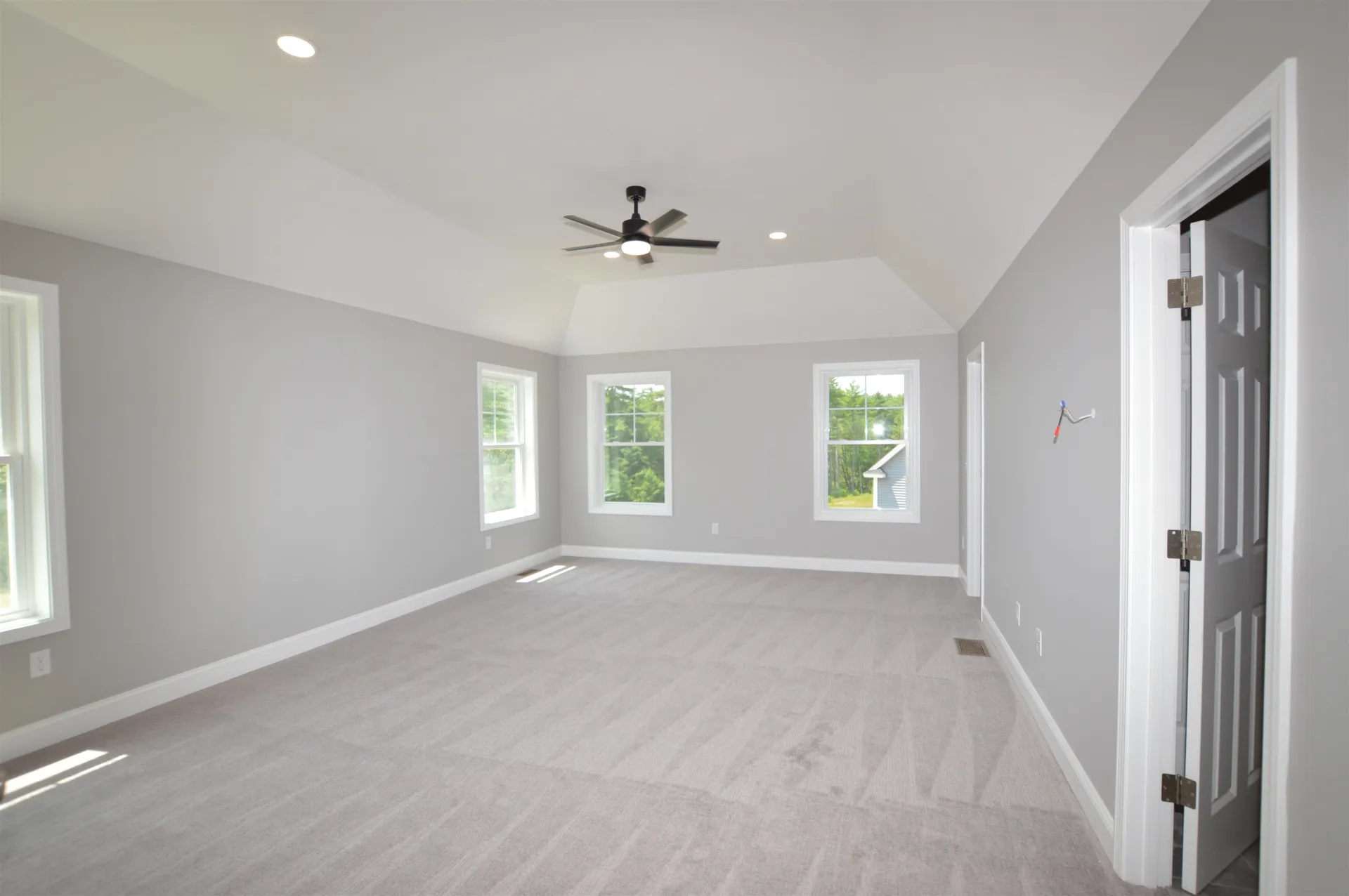 22 Shelburne Lane Concord NH 03301