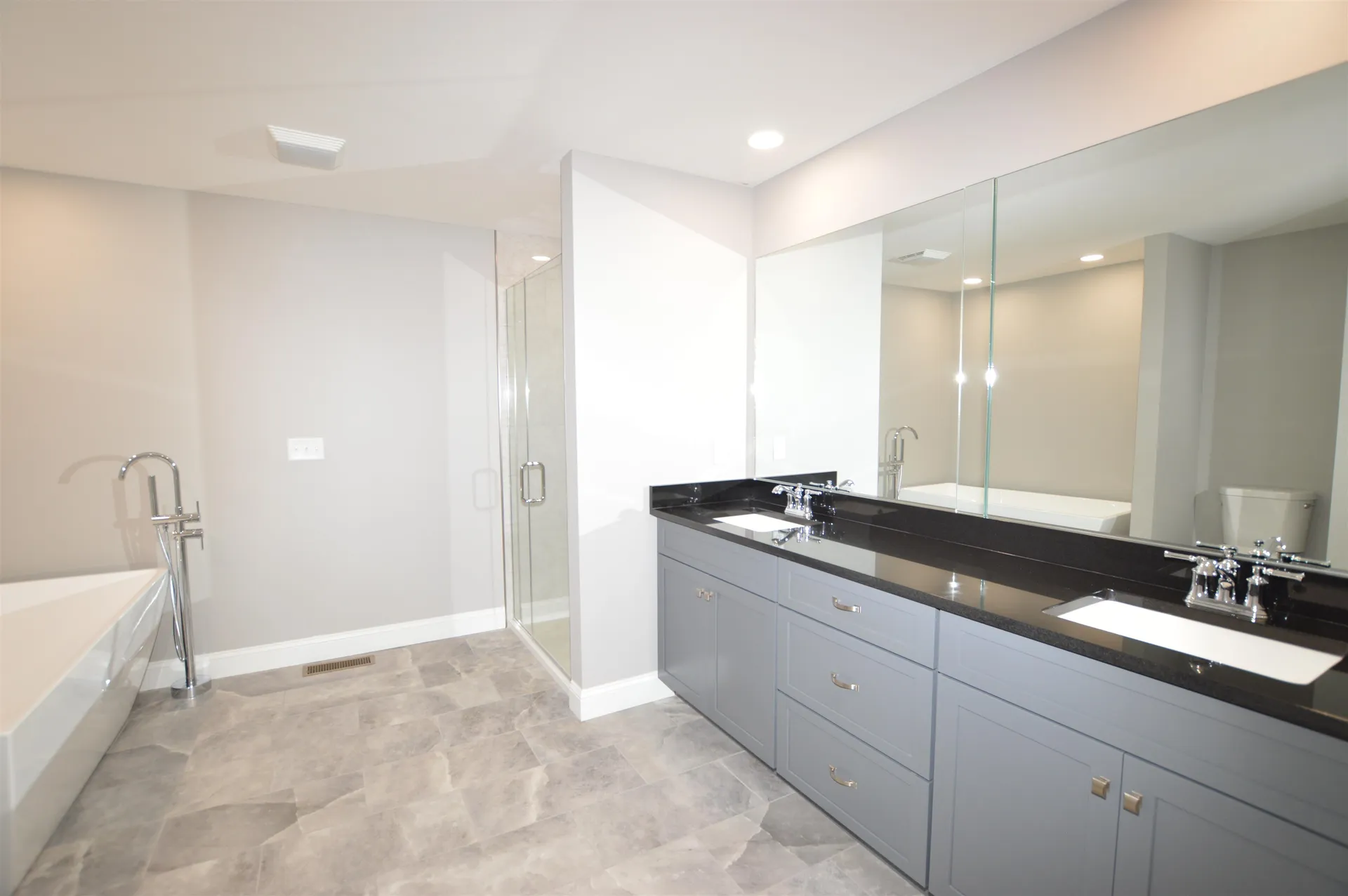 22 Shelburne Lane Concord NH 03301