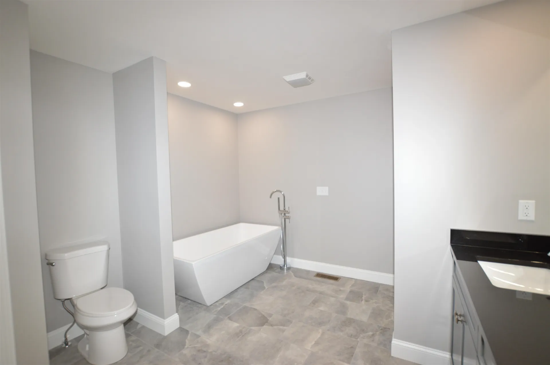 22 Shelburne Lane Concord NH 03301