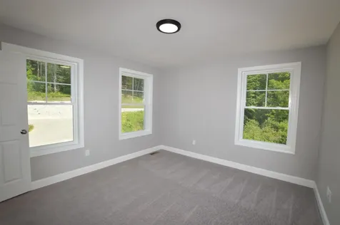 22 Shelburne Lane Concord NH 03301