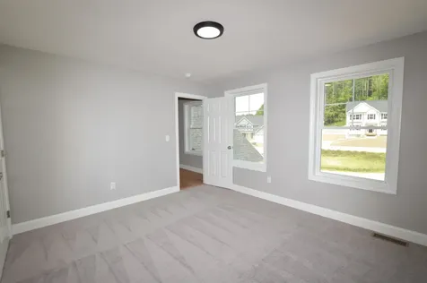 22 Shelburne Lane Concord NH 03301