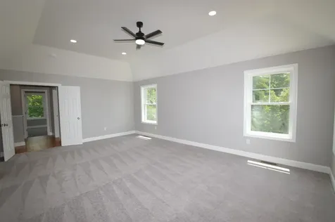 22 Shelburne Lane Concord NH 03301