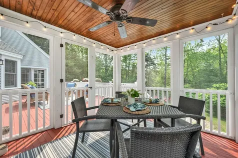 12 Ridgewood Terrace Exeter NH 03833