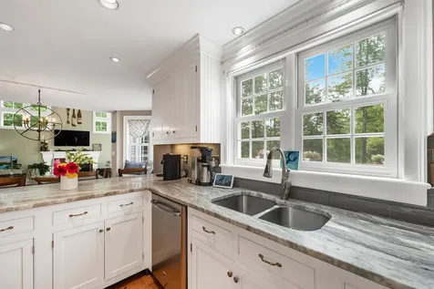 12 Ridgewood Terrace Exeter NH 03833