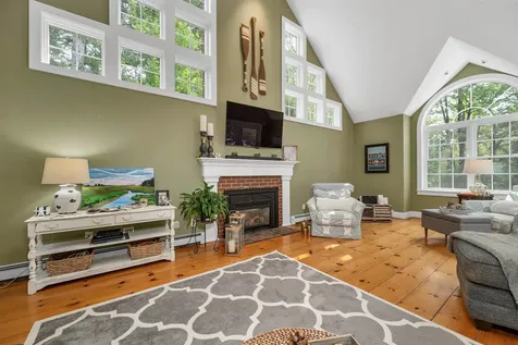 12 Ridgewood Terrace Exeter NH 03833