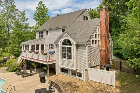 12 Ridgewood Terrace Exeter NH 03833