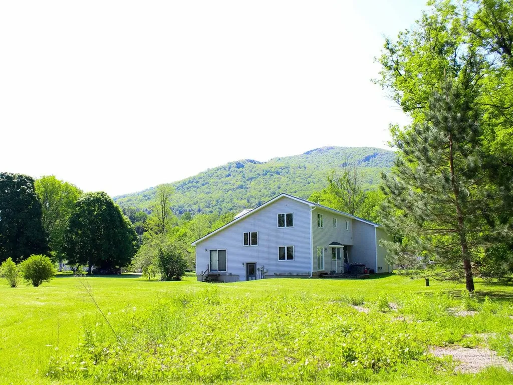 11 Wheeler Lane Richmond VT 05477